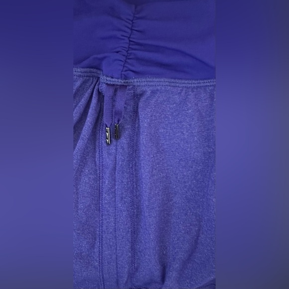 Lululemon Hot’N Sweaty Skirt- Size 6 - Picture 8 of 13